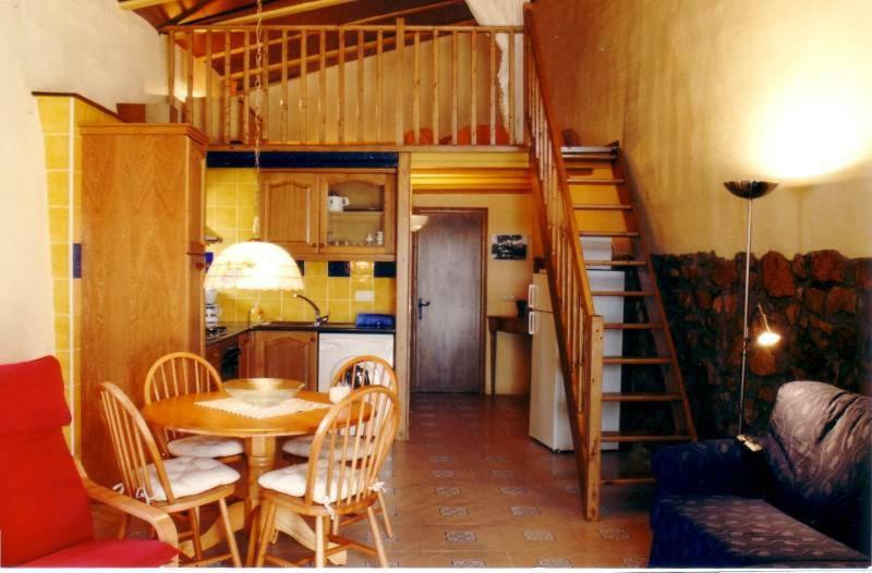 Hostal Mas Peraquintana L' Escala Exterior foto